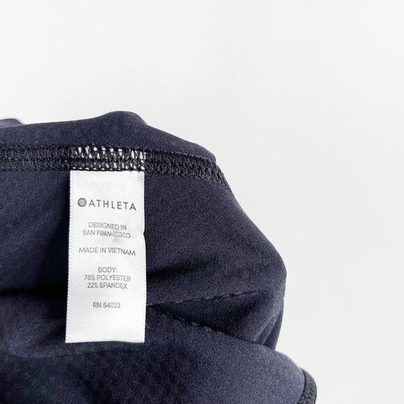 Athleta Black XSmall XS Mesh Textured Crop Capri Leggings Workout Running Pocket - Picture 10 of 11